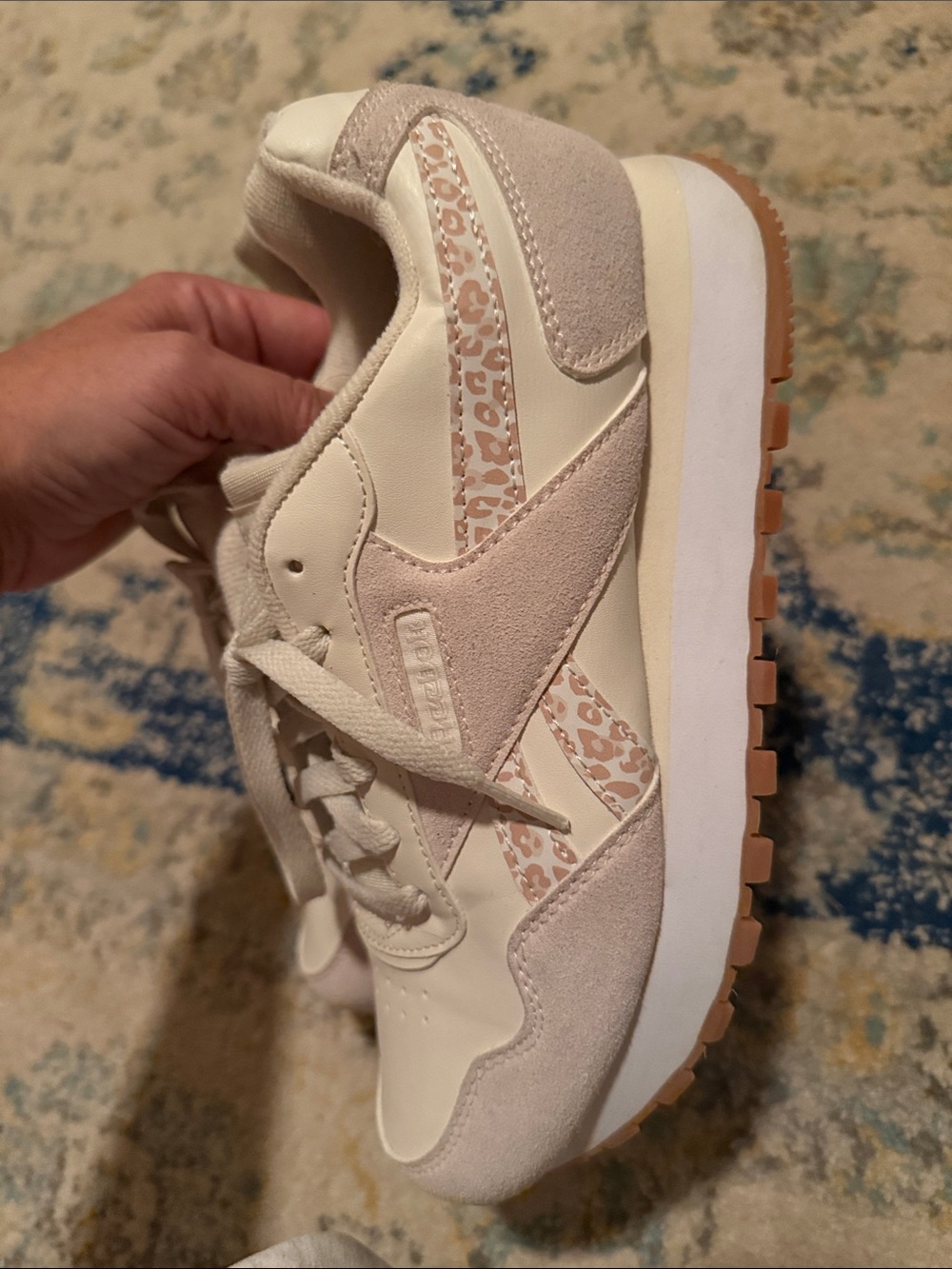 Reebok Women’s cream/white Leopard Accent Sneakers size 8